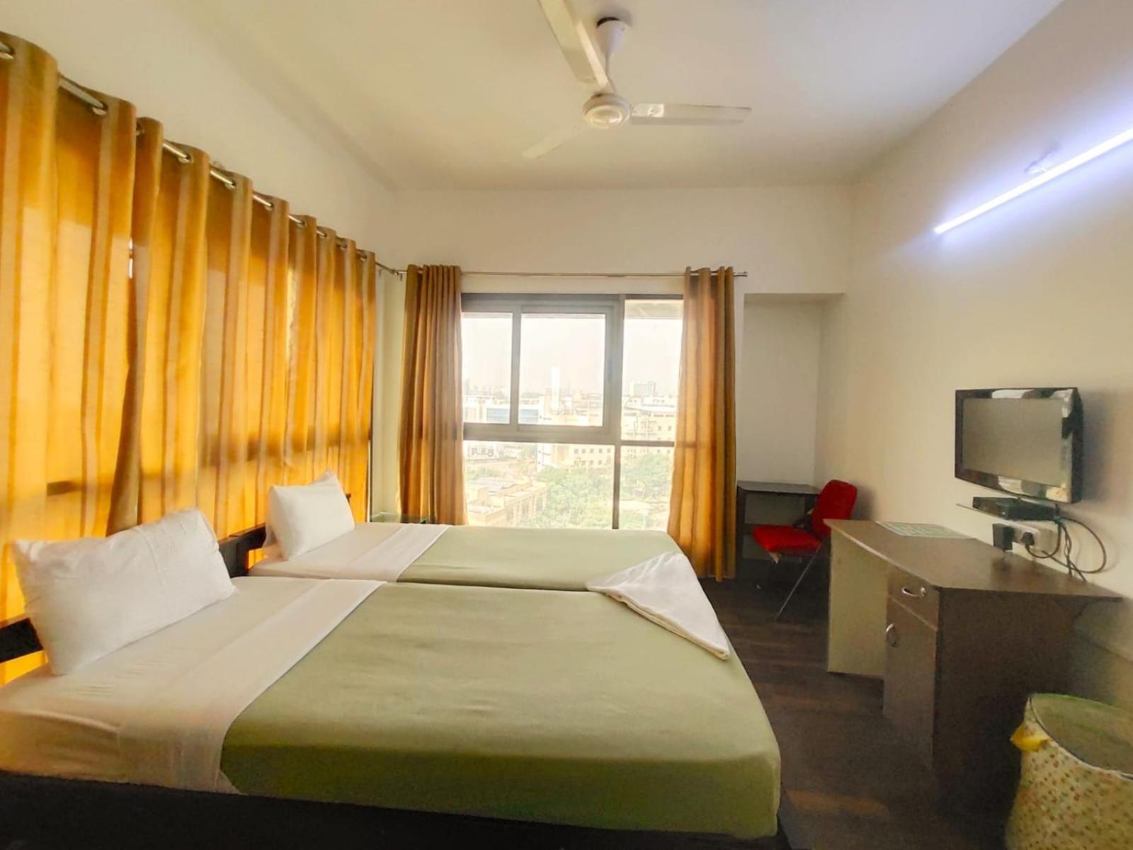 Private Rooms In Blue Ridge Hinjawadi Bagian luar foto